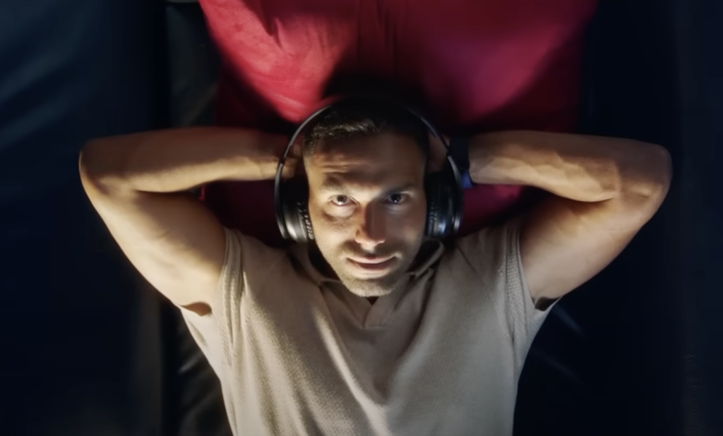 وأنت حاطط رجل على رجل